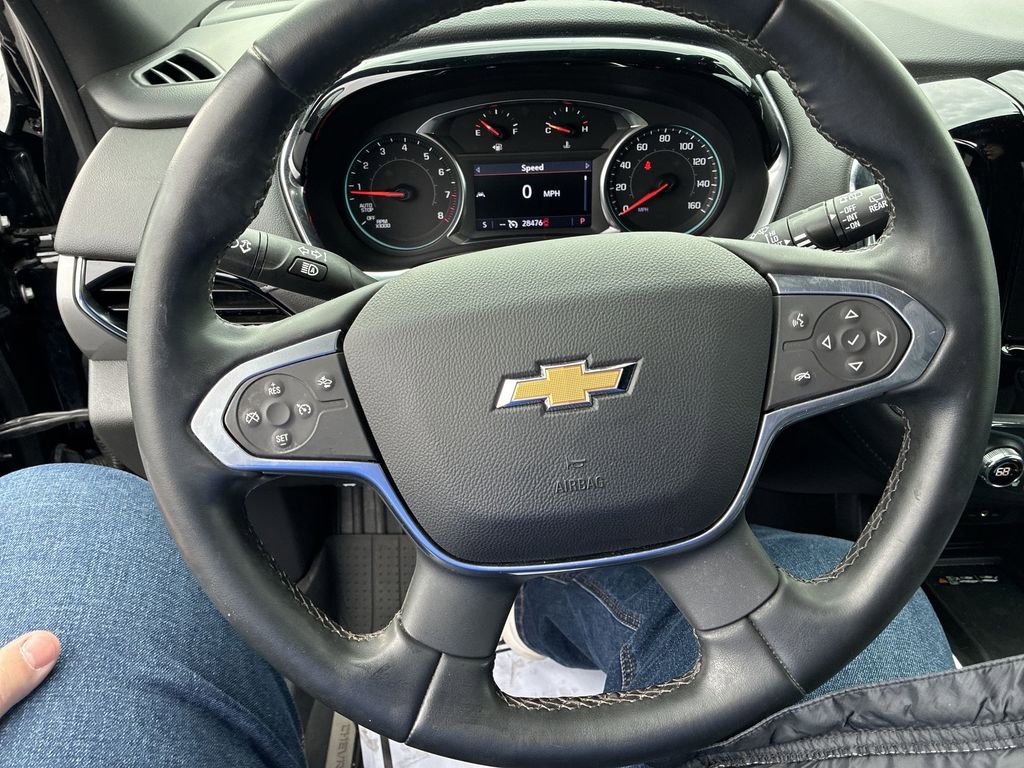 Used 2023 Chevrolet Traverse LT image 14