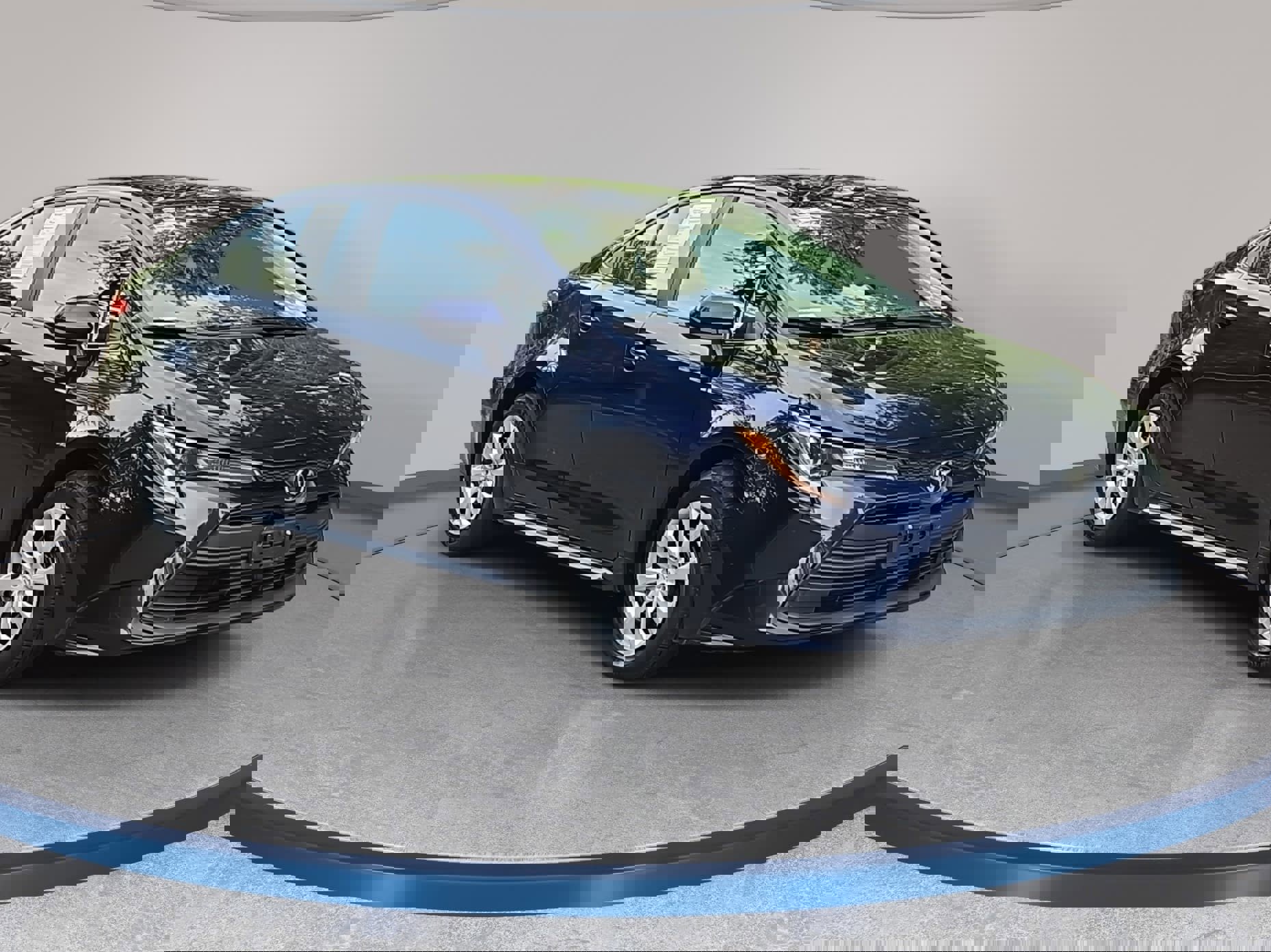 Used 2024 Toyota Corolla LE image 3