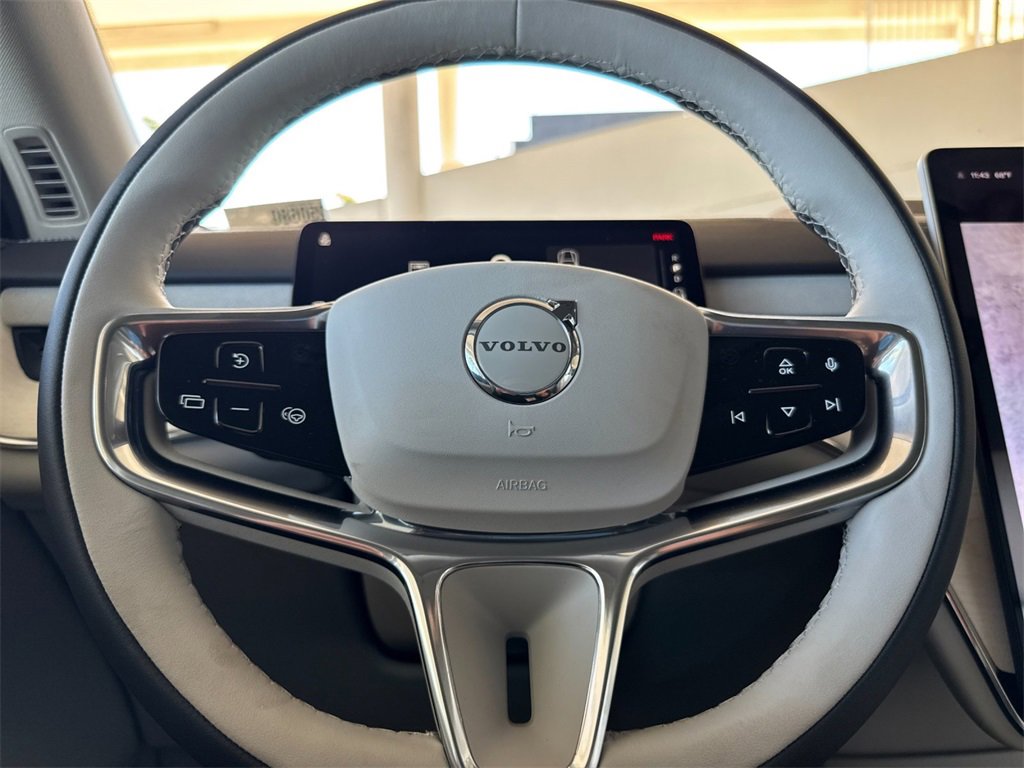 New 2025 Volvo EX90 Plus image 23