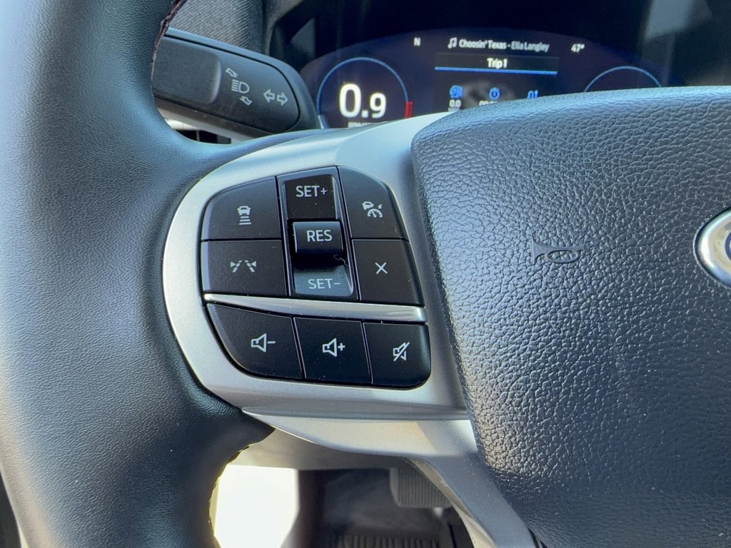 Certified 2025 Ford Explorer Active w/ Active Comfort Package image 27