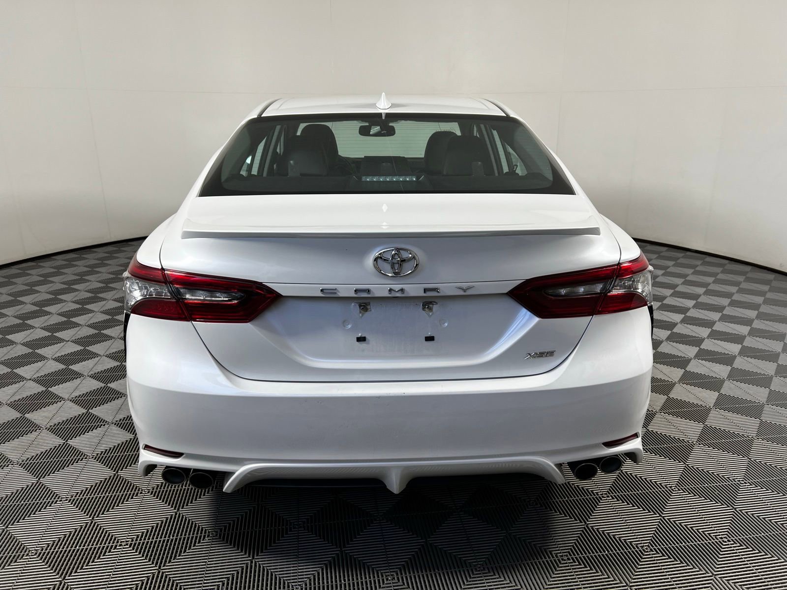 Used 2023 Toyota Camry XSE image 6