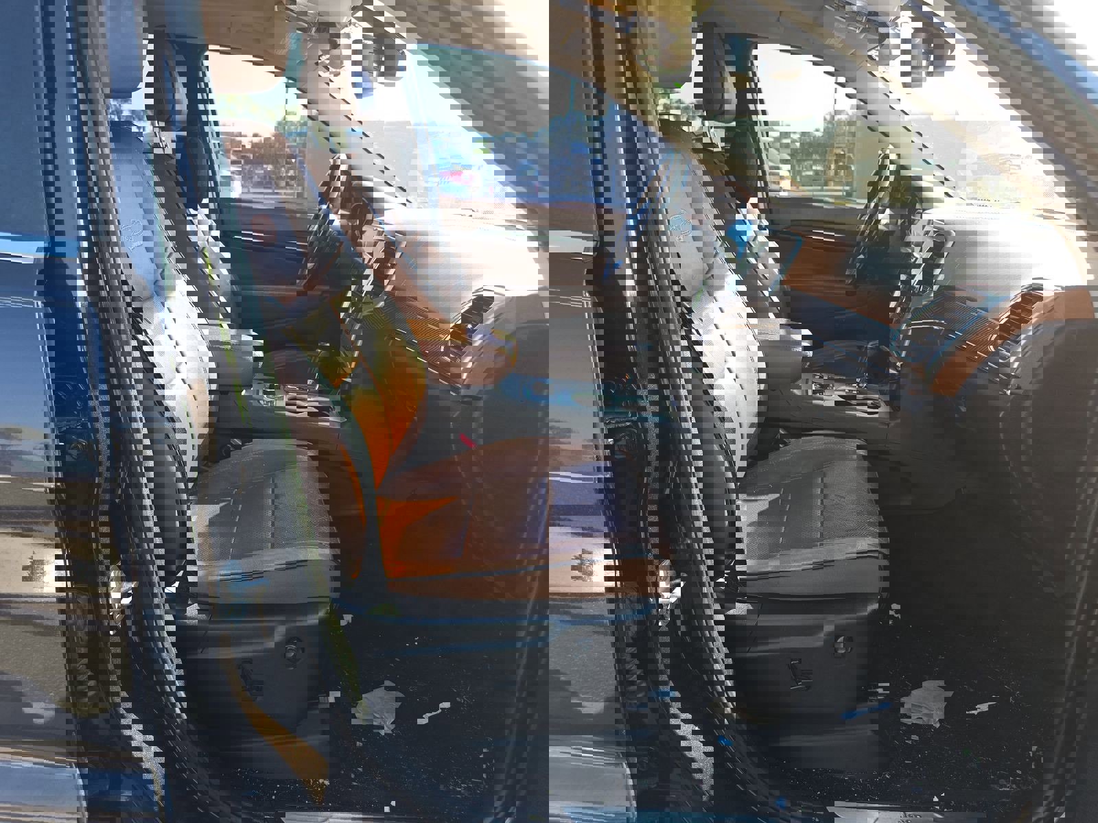 Used 2011 Jeep Grand Cherokee Overland Summit image 7