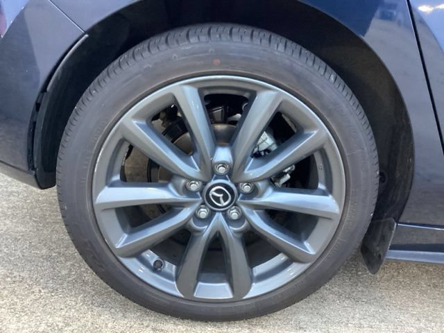 Used 2023 MAZDA MAZDA3 s FWD image 7