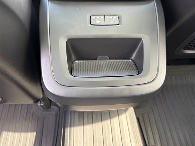 Used 2022 Volvo XC60 B5 Momentum w/ Advanced Package image 28