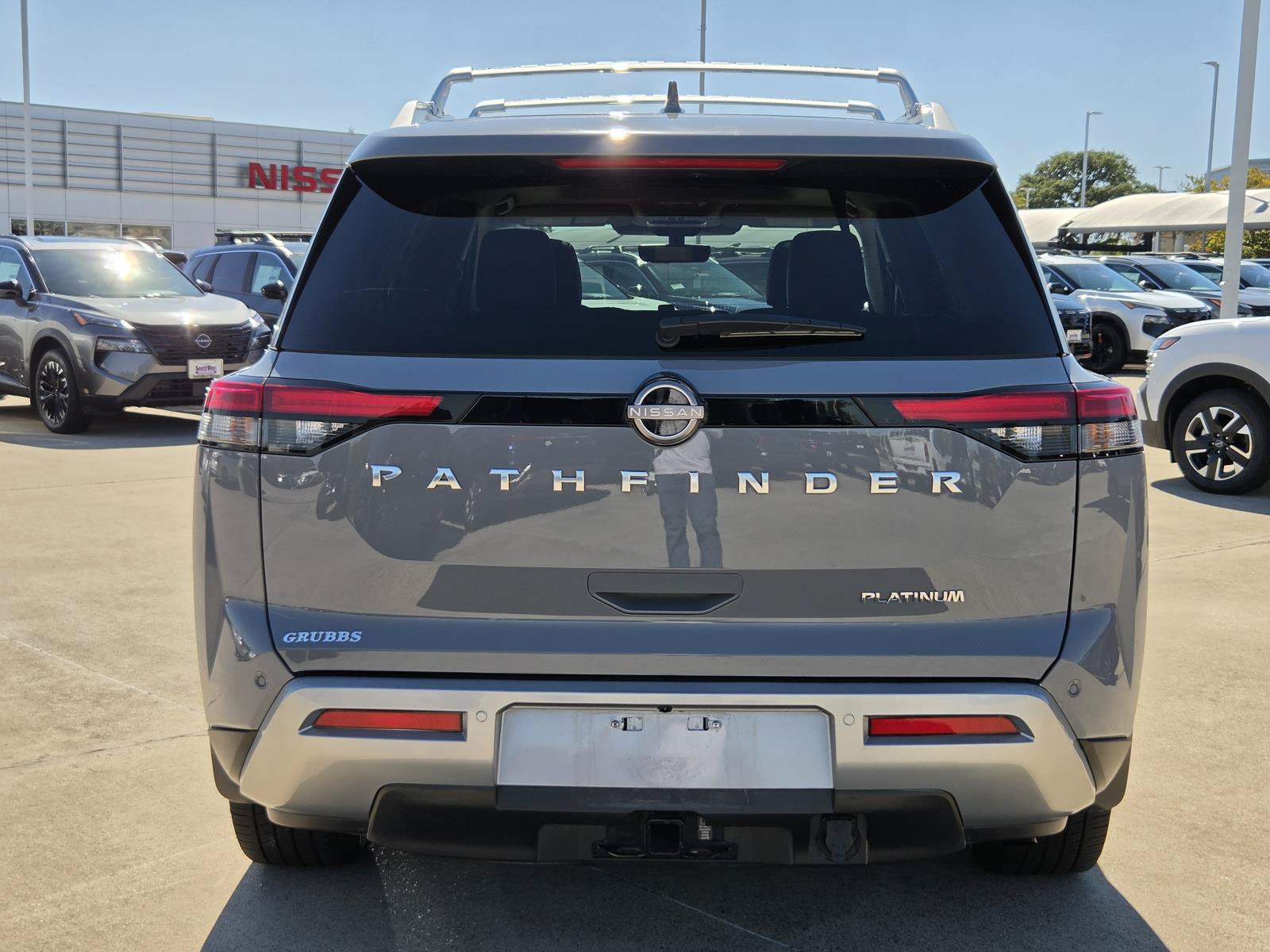 Certified 2023 Nissan Pathfinder Platinum FWD image 7