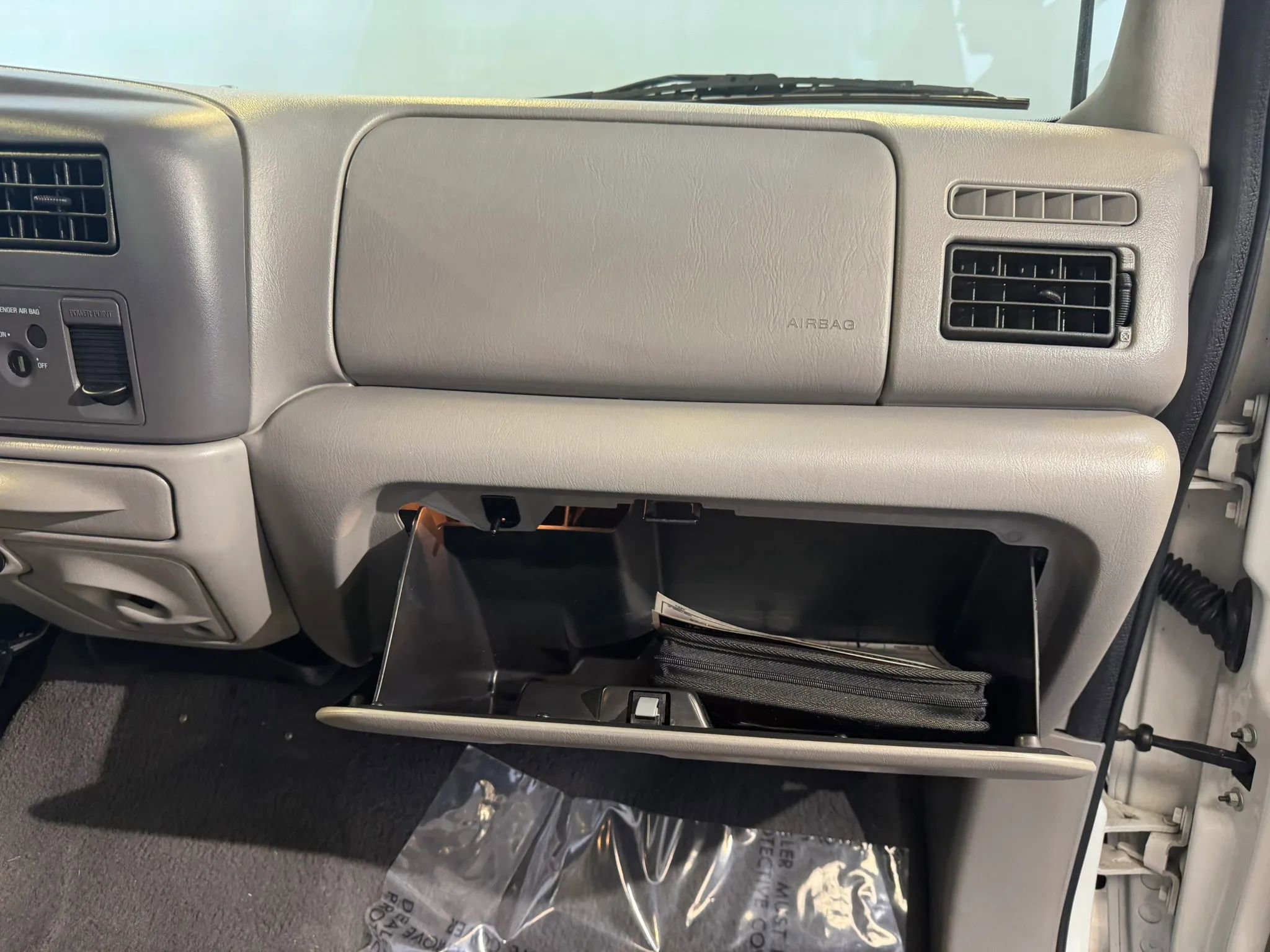 Used 2001 Ford F350 2WD Regular Cab Super Duty image 24