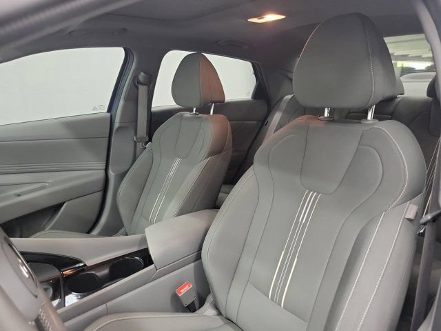 Used 2024 Hyundai Elantra SEL FWD image 19