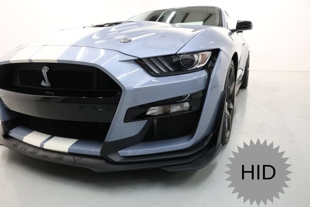 Used 2022 Ford Mustang Shelby GT500 w/ Carbon Fiber Track Pack RWD image 48