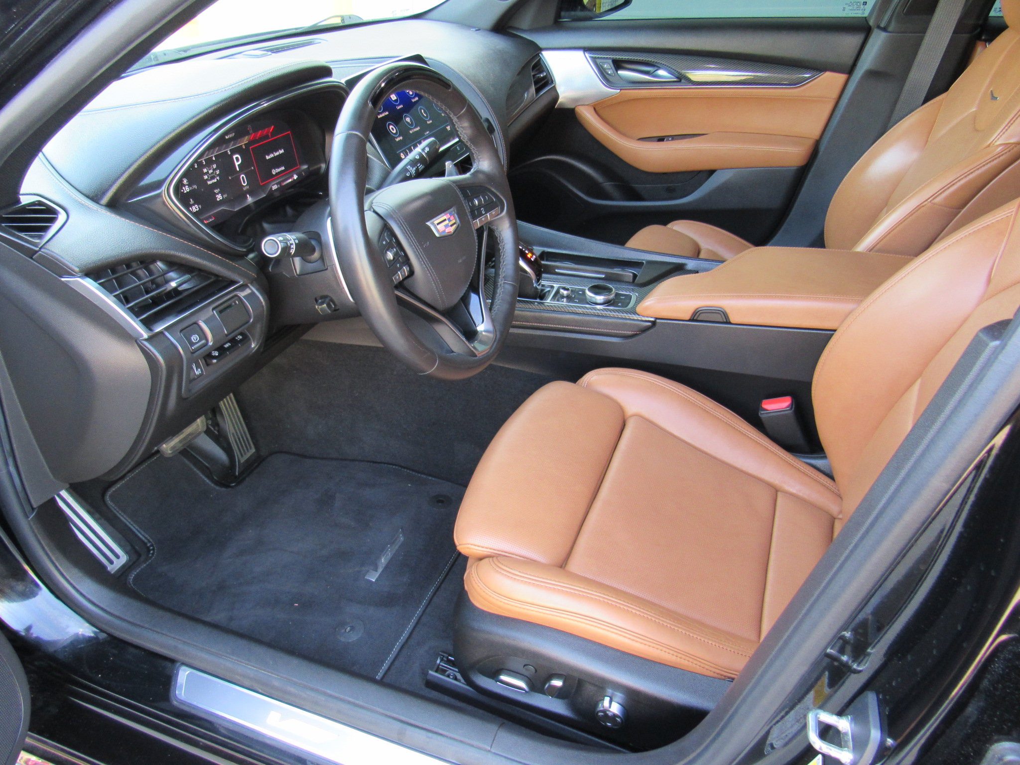 Used 2023 Cadillac CT5 V w/ Platinum Package AWD/4WD image 12