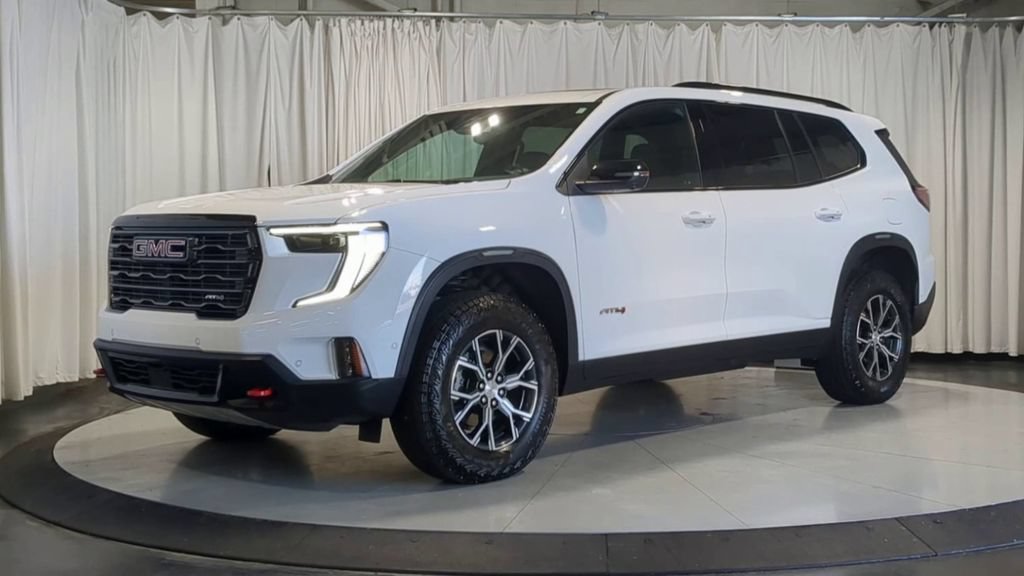 Used 2024 GMC Acadia AT4 w/ Super Cruise Package AWD/4WD image 4