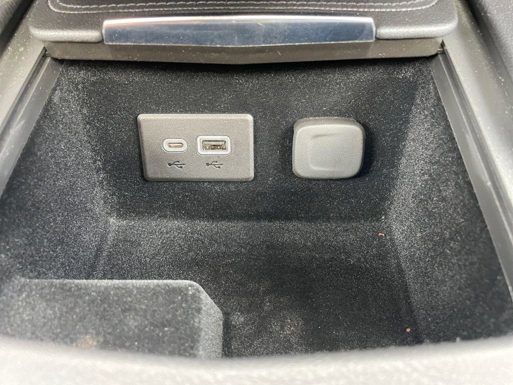 Certified 2023 Cadillac XT4 Premium Luxury AWD/4WD image 30