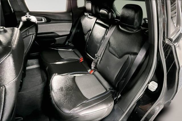 Used 2024 Jeep Compass Latitude image 21