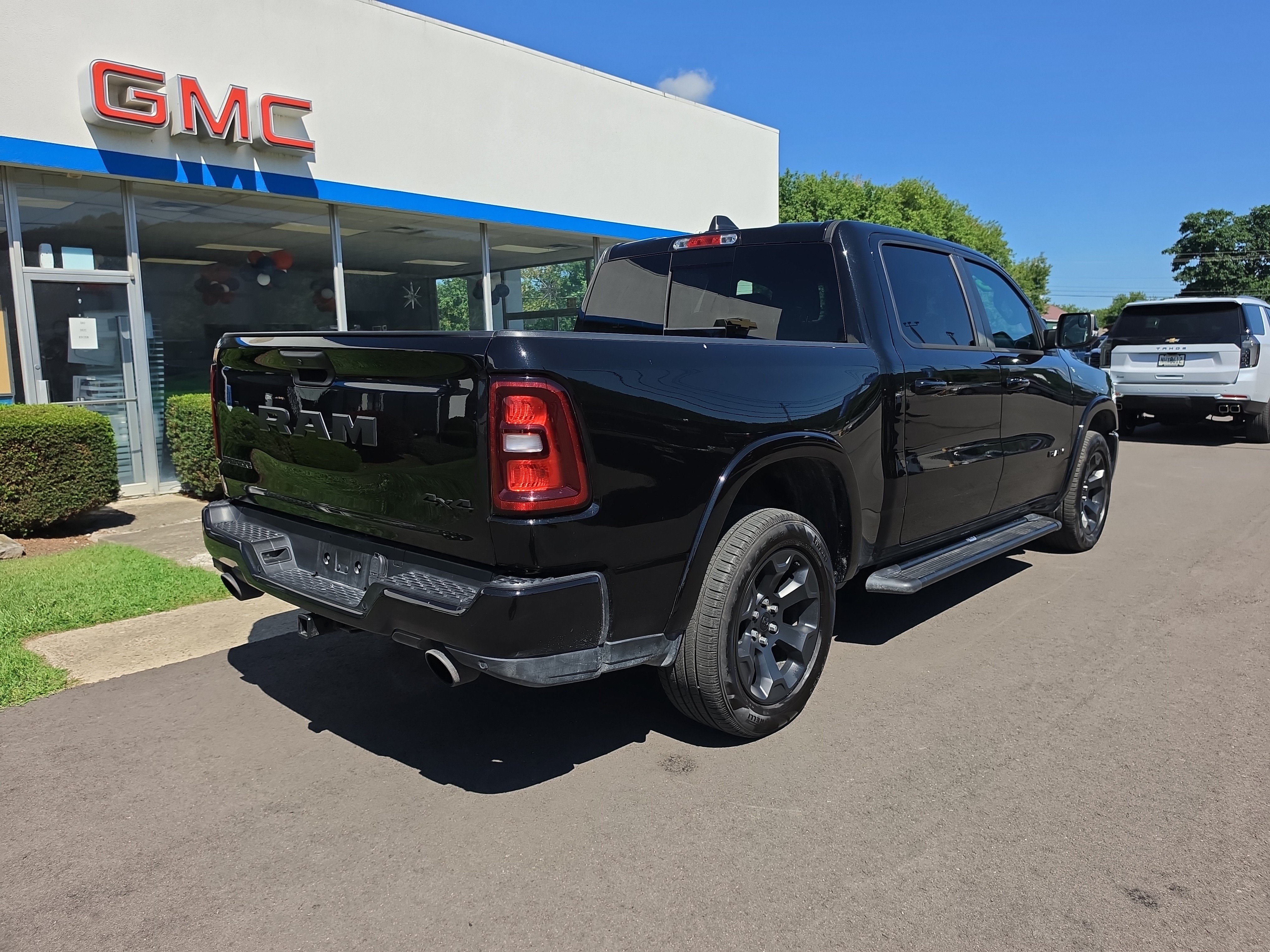 Used 2025 RAM 1500 Big Horn AWD/4WD image 3