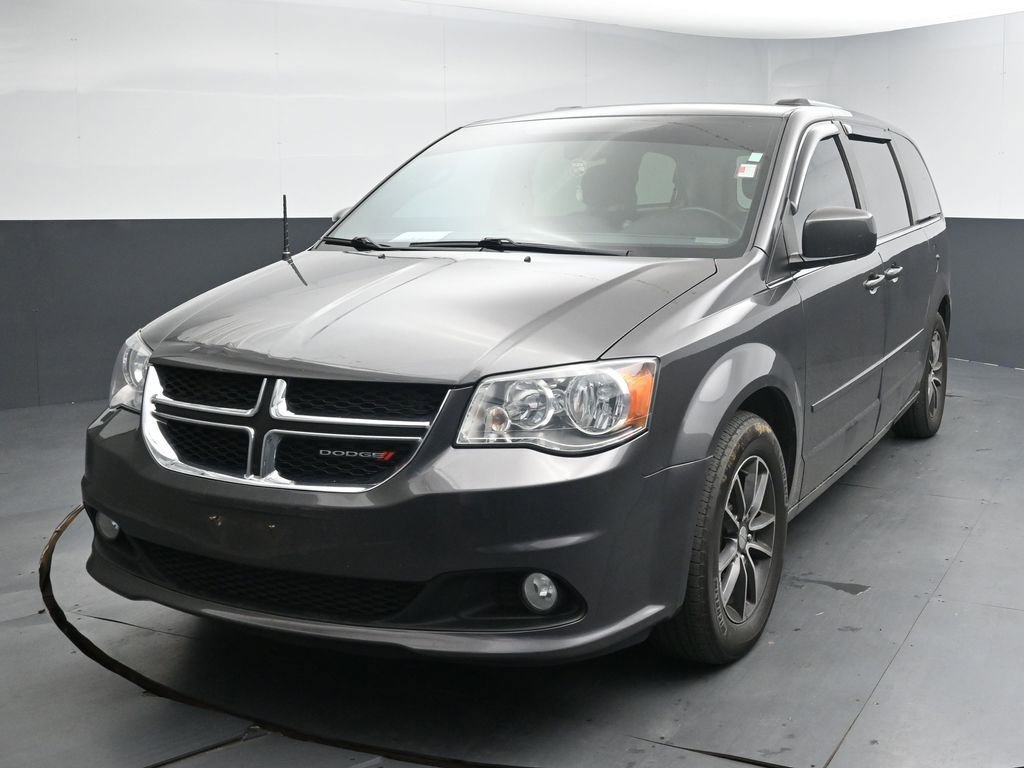 Used 2017 Dodge Grand Caravan SXT FWD image 4
