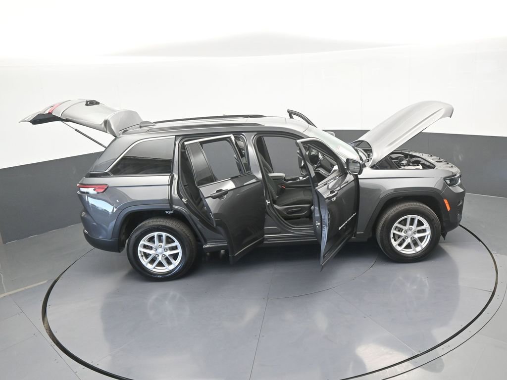Used 2025 Jeep Grand Cherokee Laredo X RWD image 67