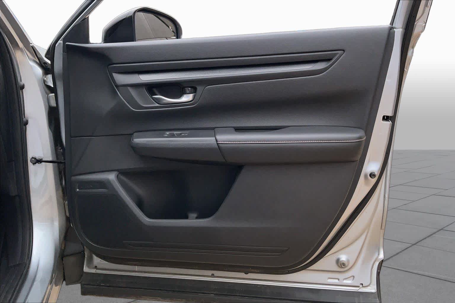 Used 2025 Honda CR-V Sport image 25