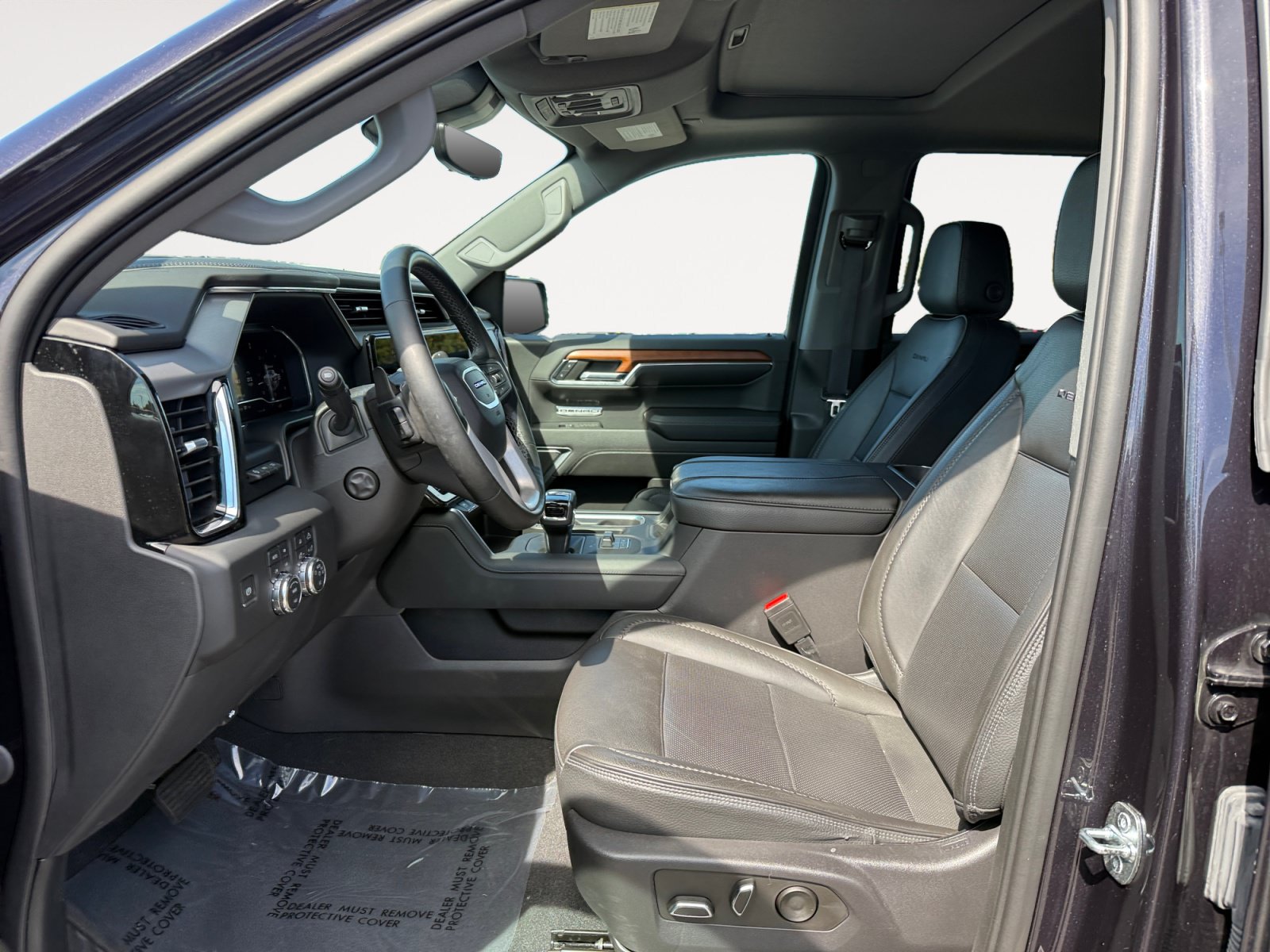 Used 2023 GMC Sierra 1500 Denali w/ Denali Reserve Package AWD/4WD image 10