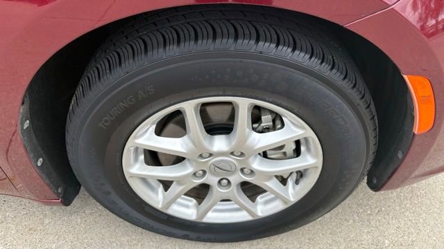 Used 2023 Chrysler Pacifica Touring-L FWD image 18