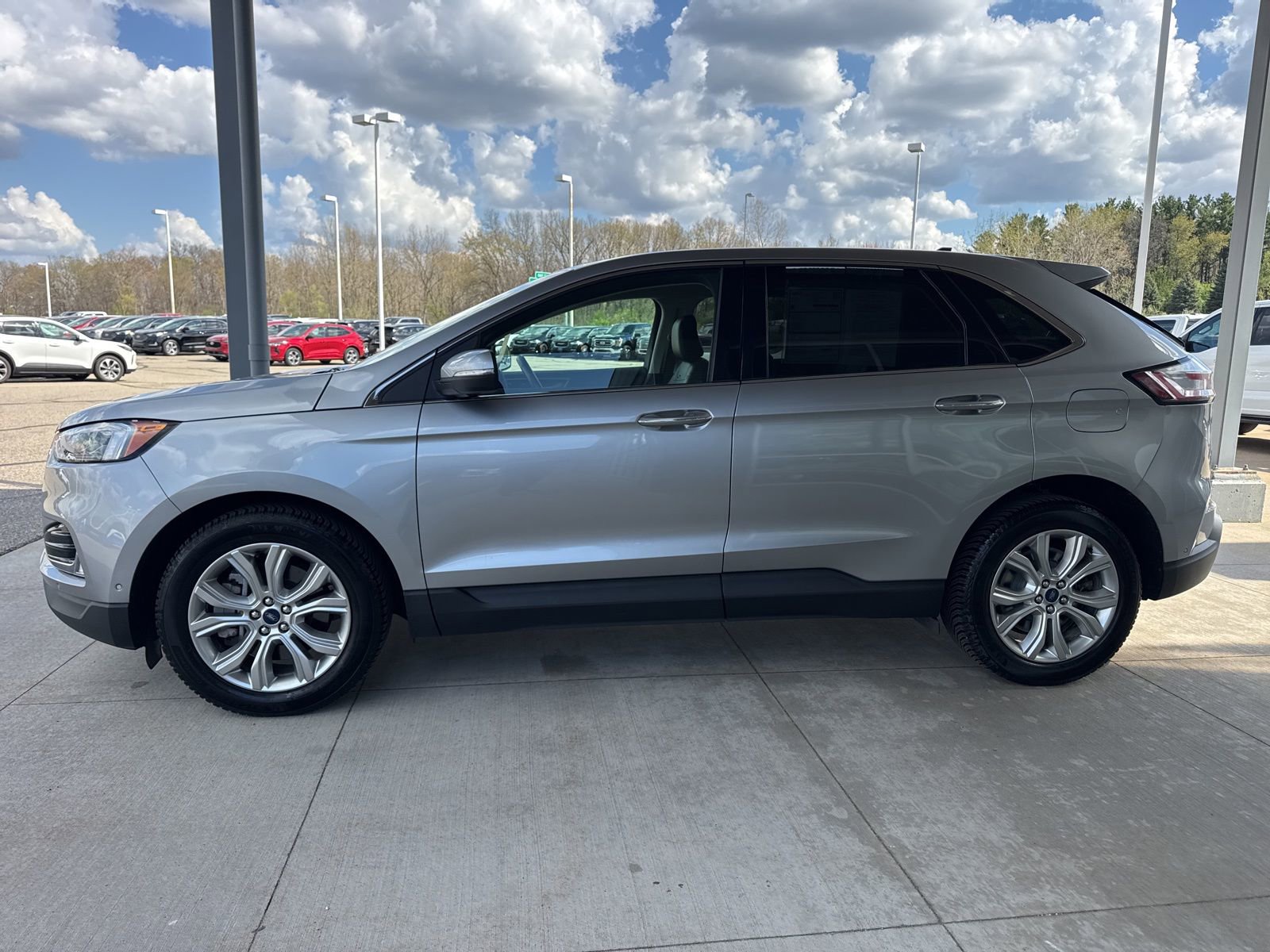 Certified 2021 Ford Edge Titanium w/ Equipment Group 301A AWD/4WD image 4