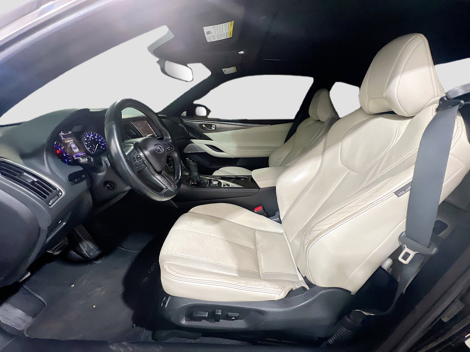 Used 2018 INFINITI Q60 3.0t Luxe w/ Sensory Package 3.0T Luxe RWD image 16
