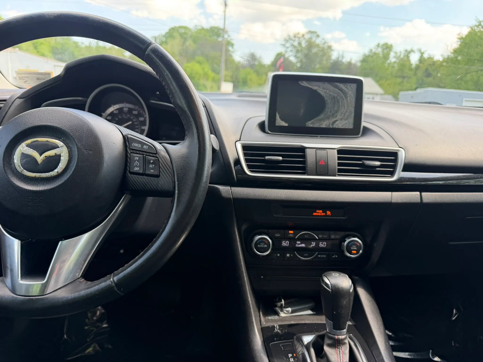 Used 2014 MAZDA MAZDA3 i Touring w/ Technology Package FWD image 31