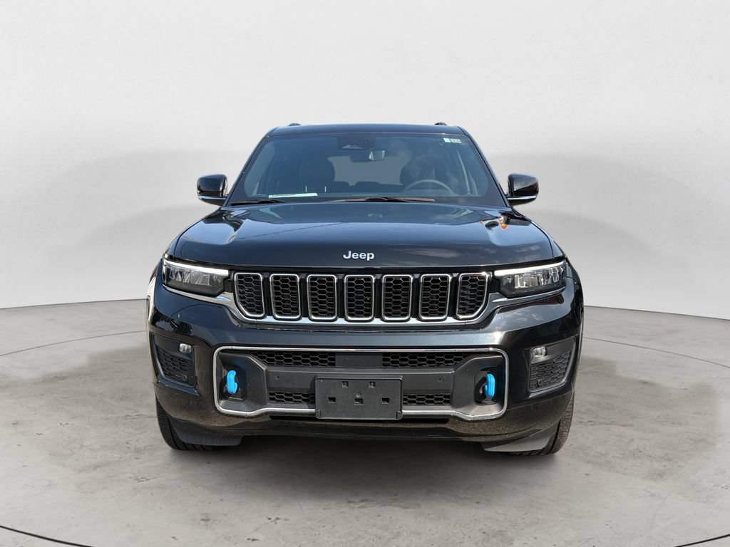 Used 2024 Jeep Grand Cherokee Overland w/ Luxury Tech Group IV AWD/4WD image 8