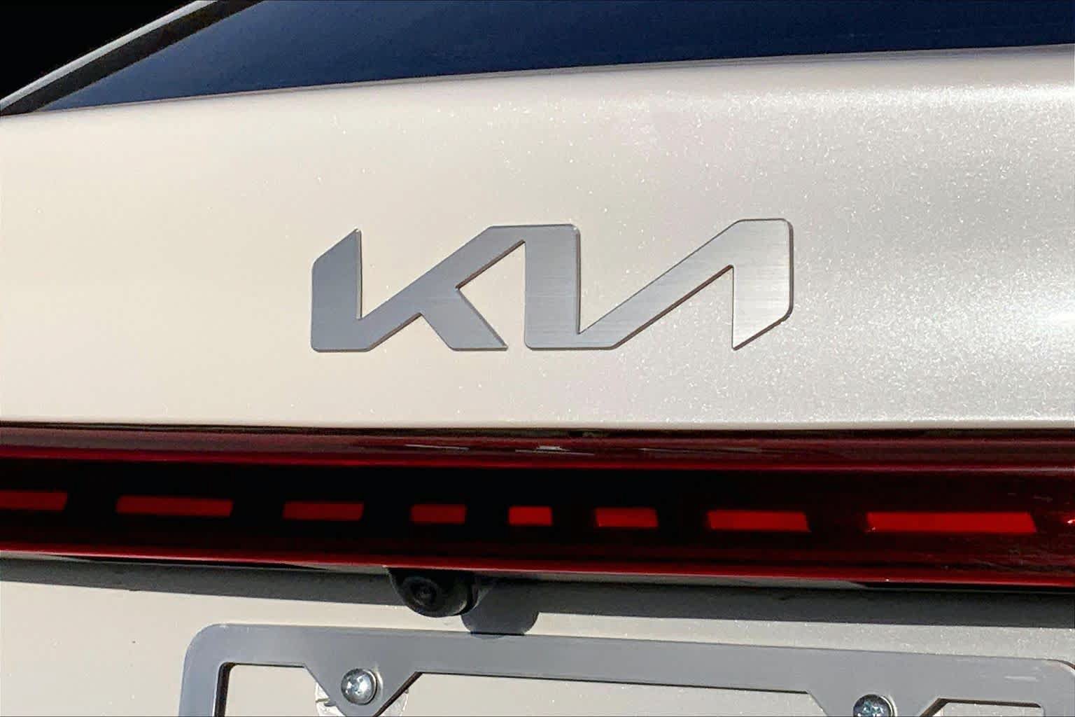 Used 2024 Kia Forte LXS FWD image 10