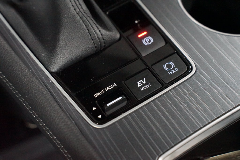 Certified 2025 Toyota Sienna XLE FWD image 22
