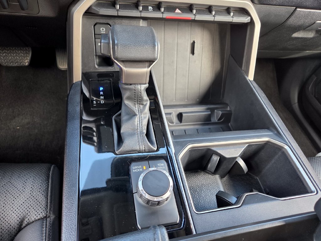 Used 2022 Toyota Tundra SR5 w/ SR5 Premium Package RWD image 16