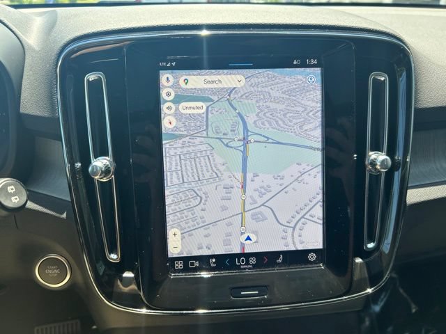 Certified 2025 Volvo XC40 B5 Core AWD/4WD image 25