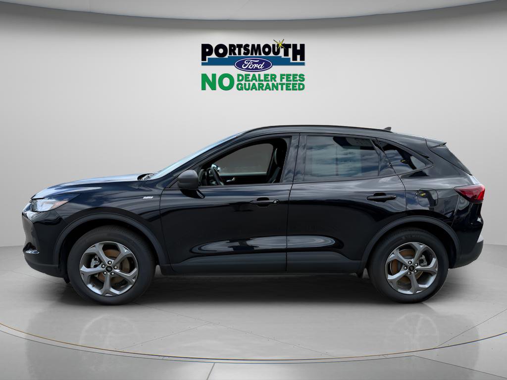 Used 2025 Ford Escape ST-Line w/ Tech Pack #1 AWD/4WD image 2