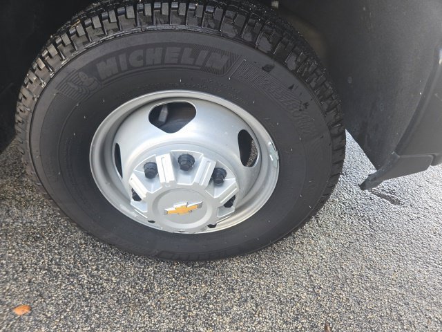 Used 2024 Chevrolet Silverado 3500 W/T AWD/4WD image 10
