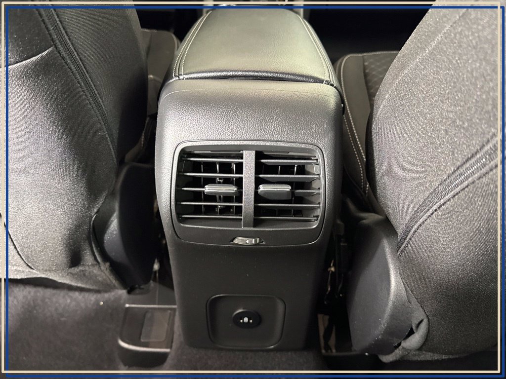 Used 2025 Ford Escape Active w/ Cold Weather Package AWD/4WD image 30