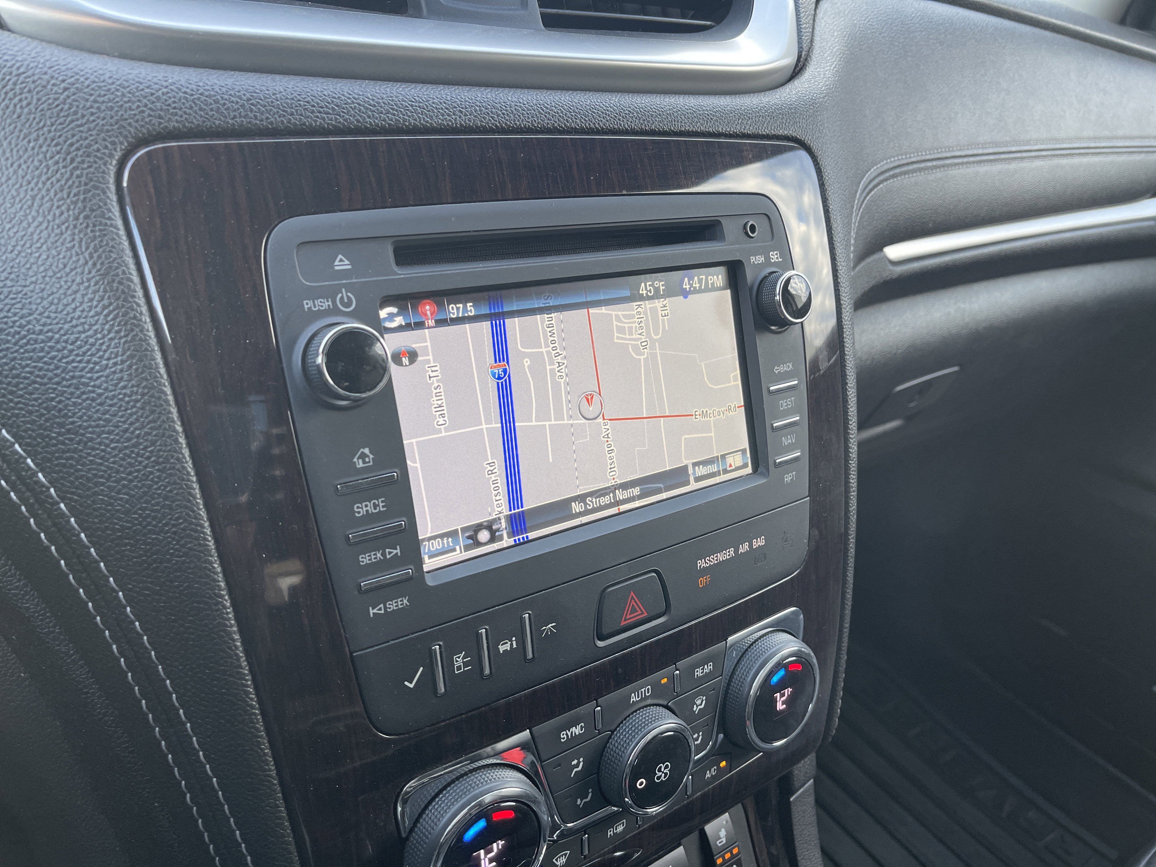 Used 2017 Chevrolet Traverse LT image 18