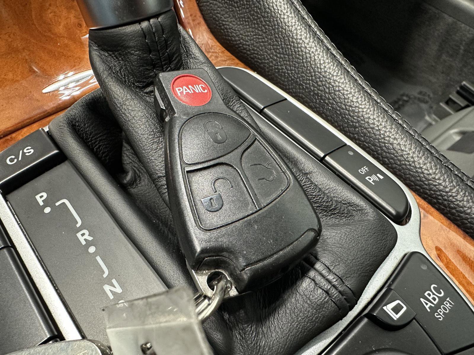 Used 2006 Mercedes-Benz SL 500 image 22