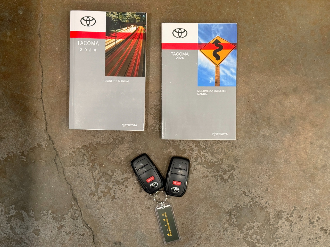 Used 2024 Toyota Tacoma SR image 26