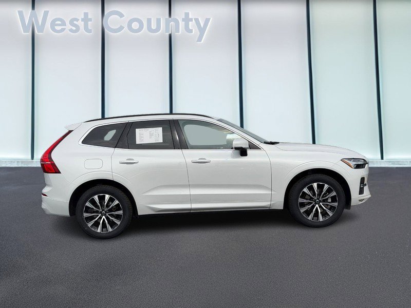 Certified 2023 Volvo XC60 B5 Core AWD/4WD image 2
