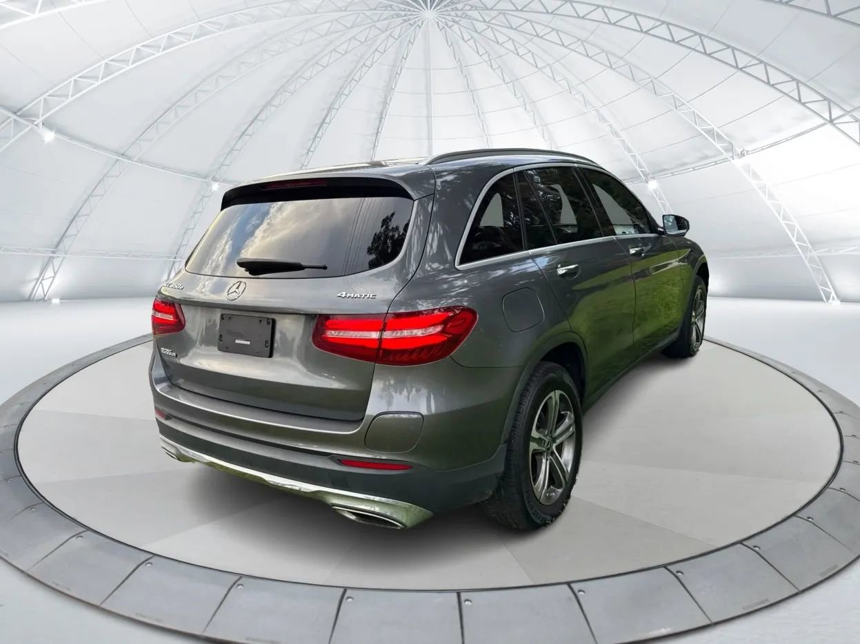 Used 2019 Mercedes-Benz GLC 350e 4MATIC image 4