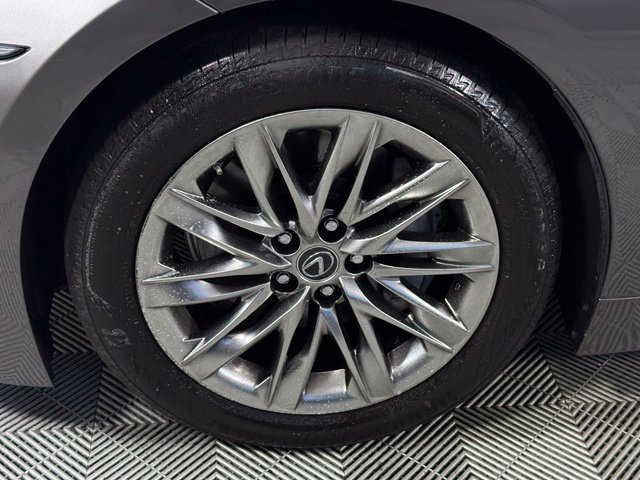 Used 2019 Lexus LS 500 RWD image 14