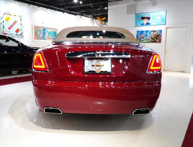 Used 2017 Rolls-Royce Dawn Standard image 14