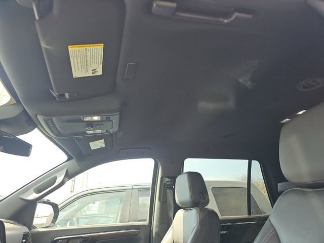 Used 2025 Chevrolet Tahoe LT image 16