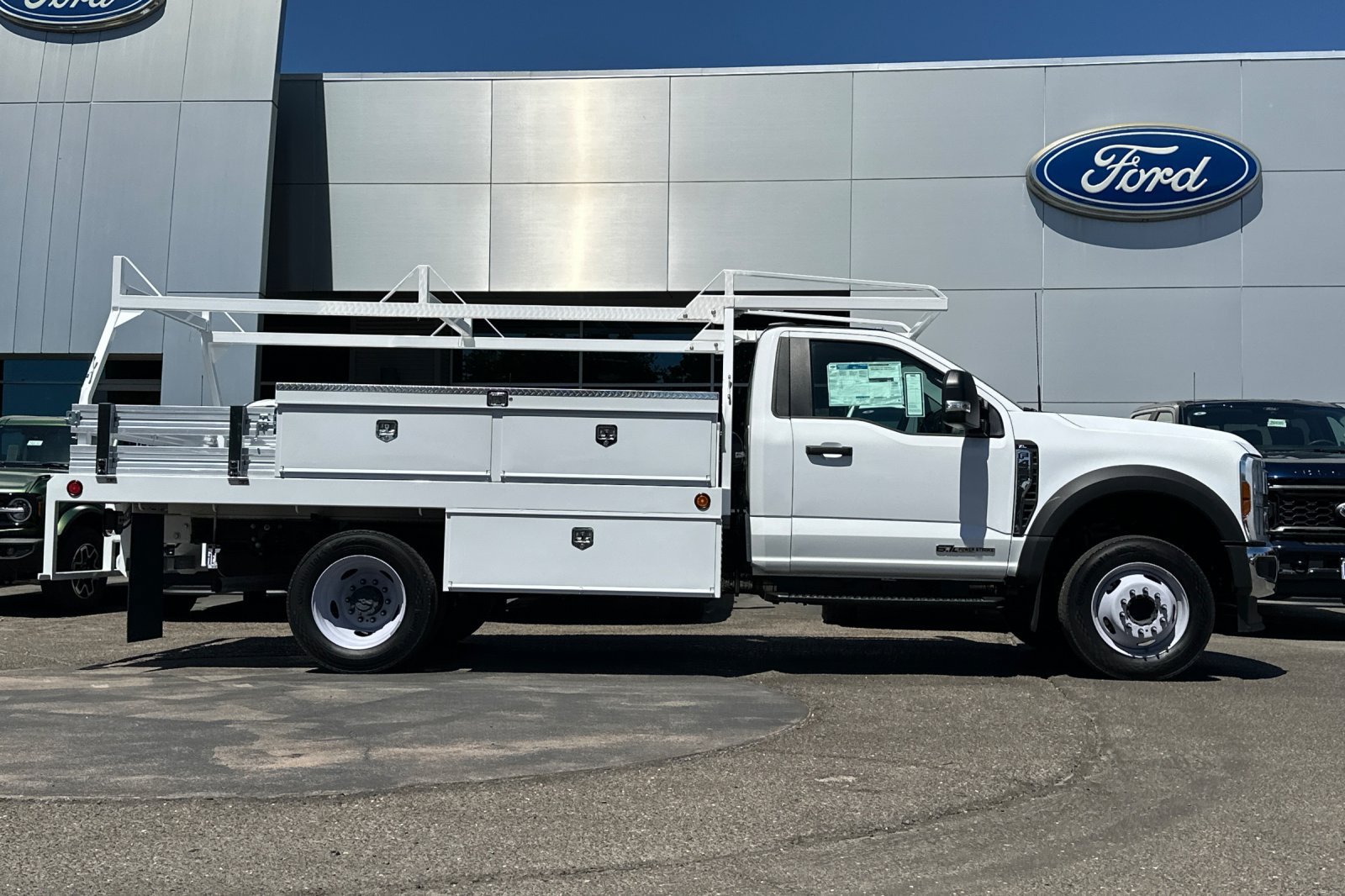 New 2024 Ford F450 XL w/ XL Chrome Package RWD image 3