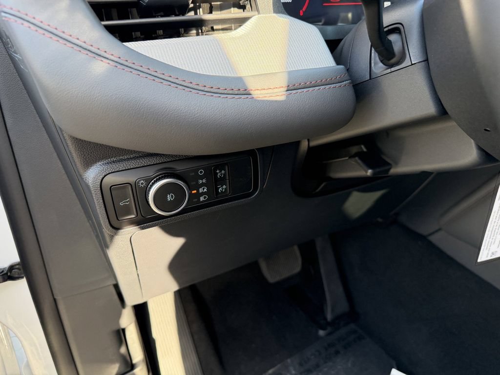 New 2026 Ford Explorer Active w/ Active Comfort Package RWD image 29