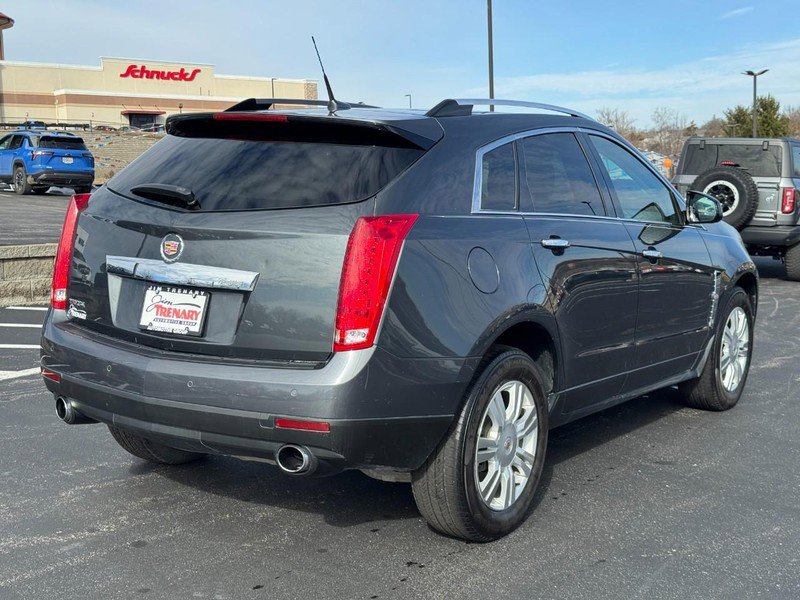 Used 2010 Cadillac SRX Luxury image 3