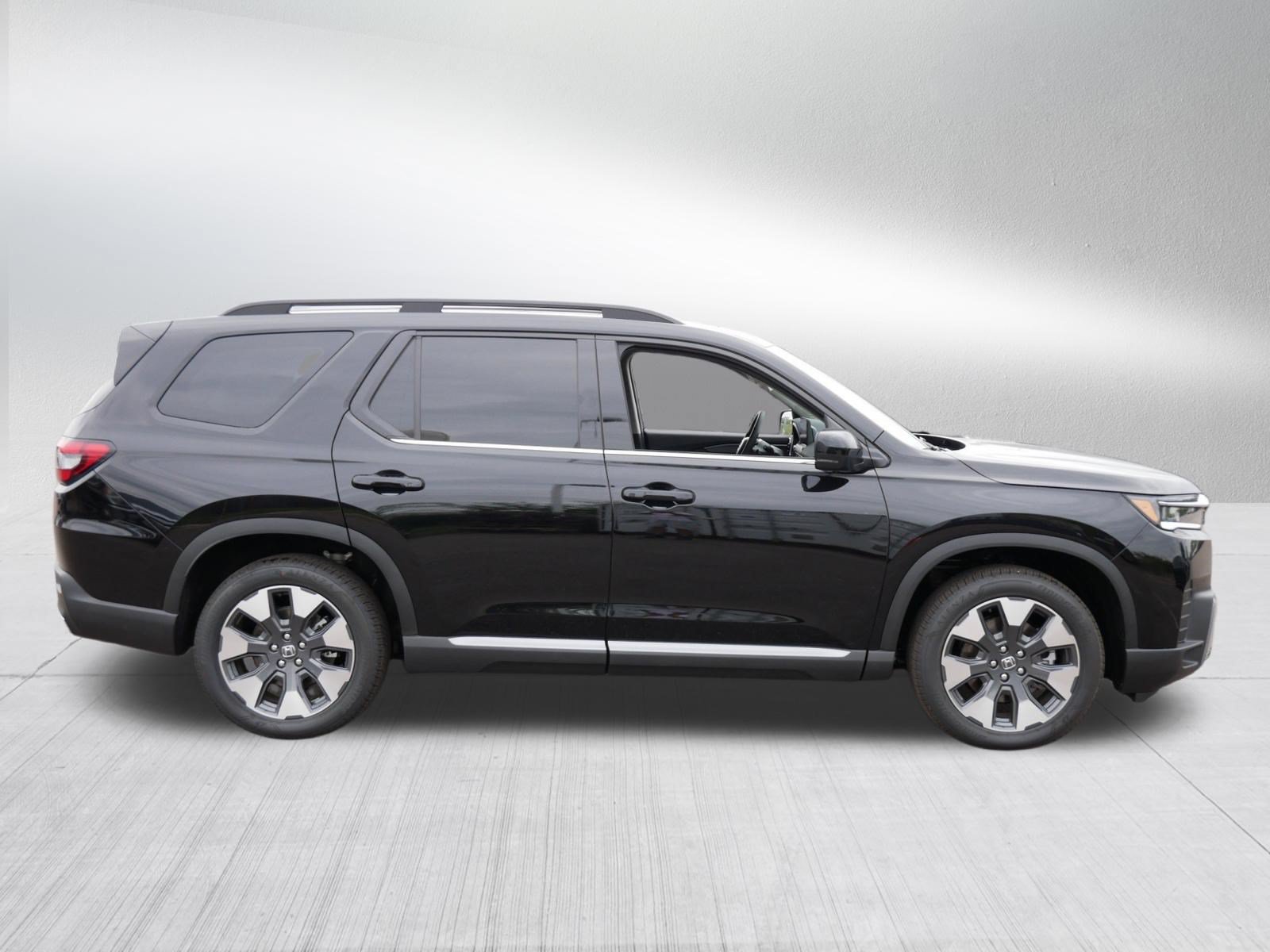 Certified 2026 Honda Pilot Touring image 8