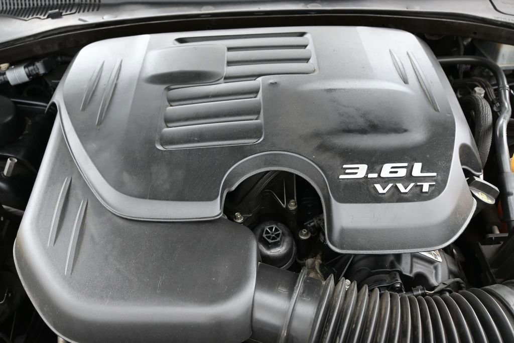 Used 2019 Dodge Charger SXT AWD/4WD image 41