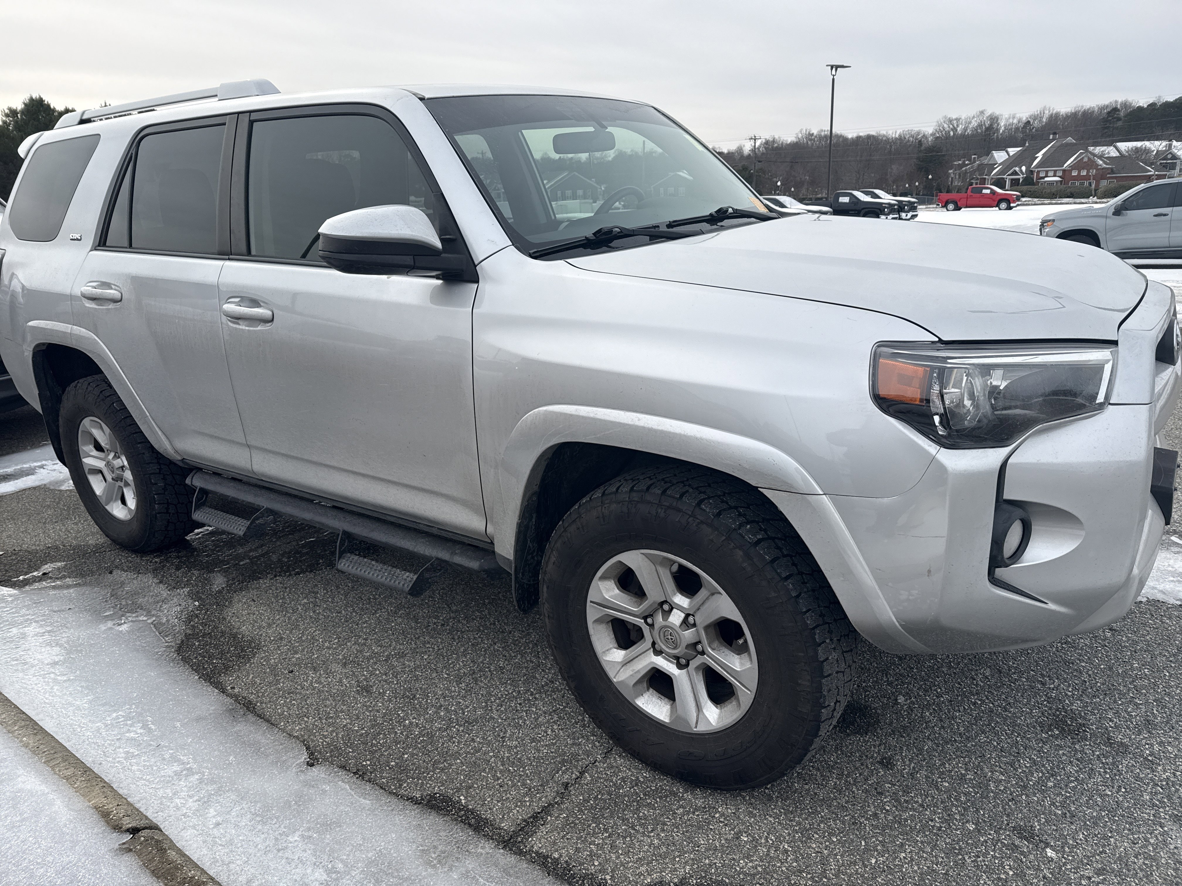 Used 2016 Toyota 4Runner SR5 image 2
