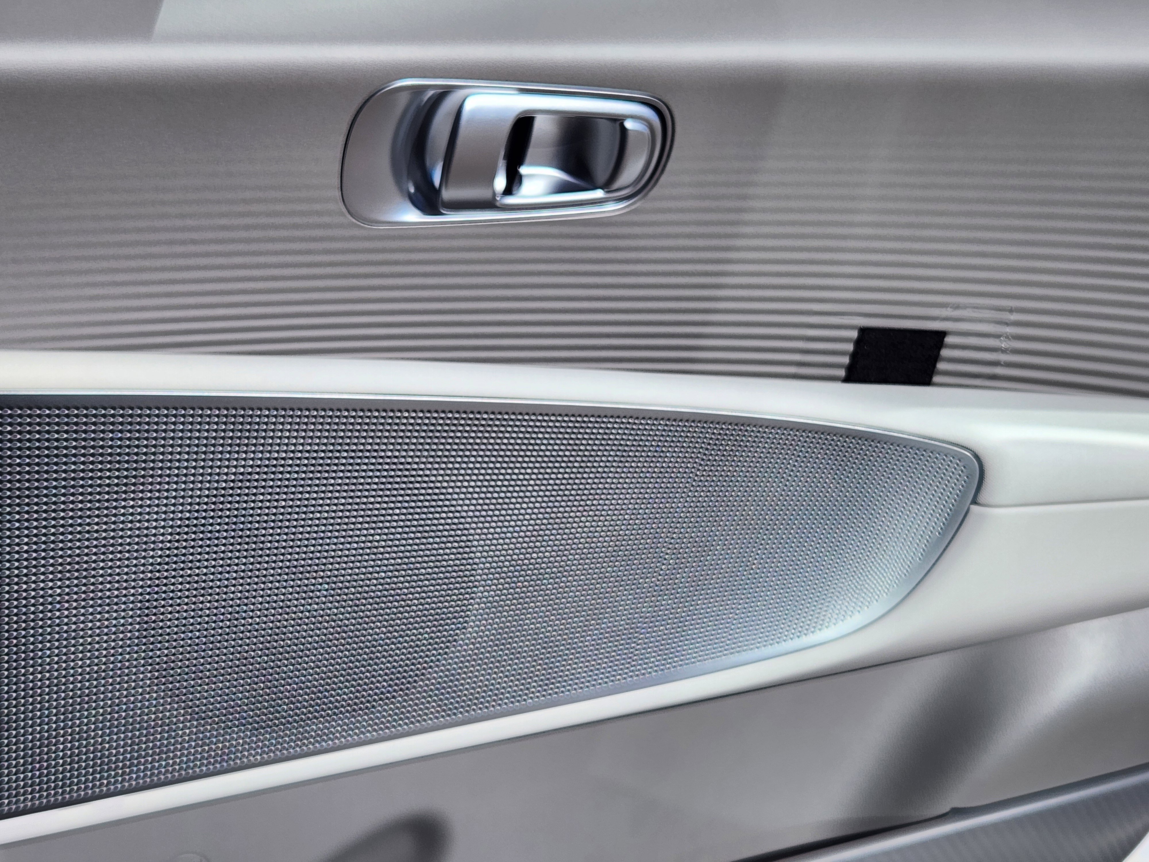 New 2025 Hyundai Ioniq 6 SEL image 13