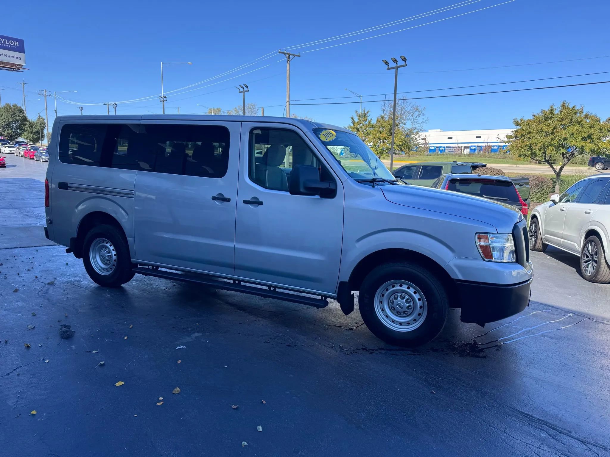 Used 2019 Nissan NV 3500 S image 6