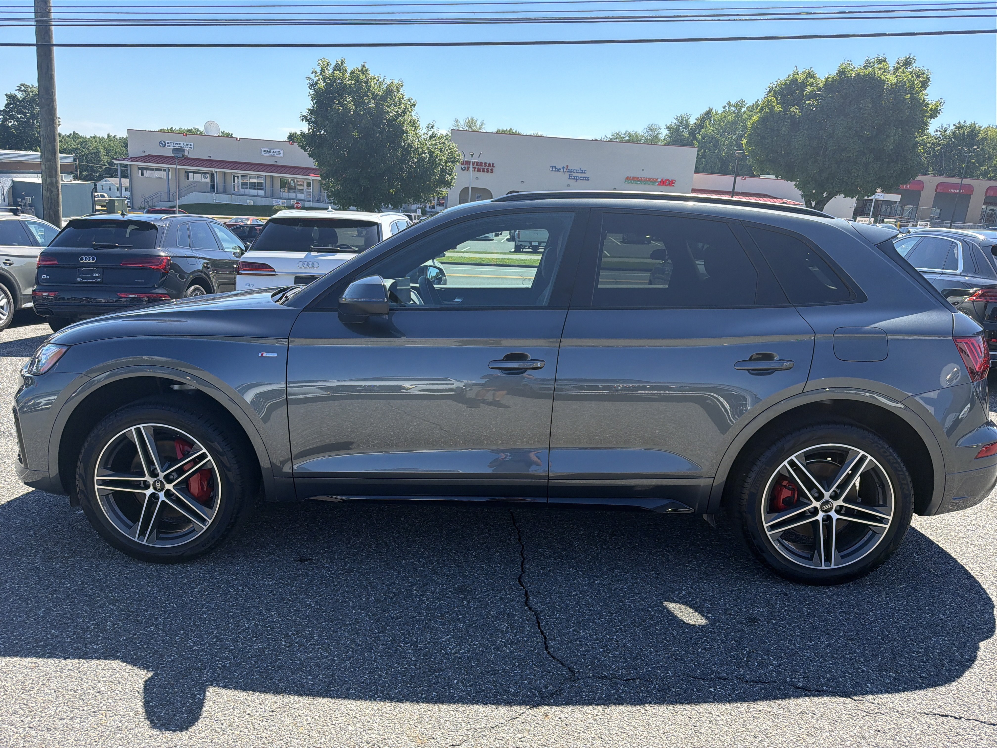 Certified 2025 Audi Q5 e Premium Plus w/ Premium Plus Package AWD/4WD image 4